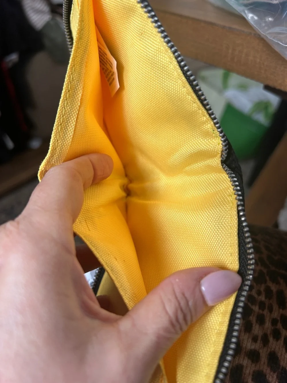 NWT AEO Black Nylon Zip Wallet with Silver Hardware